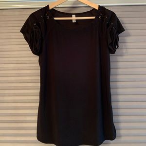Black t-shirt